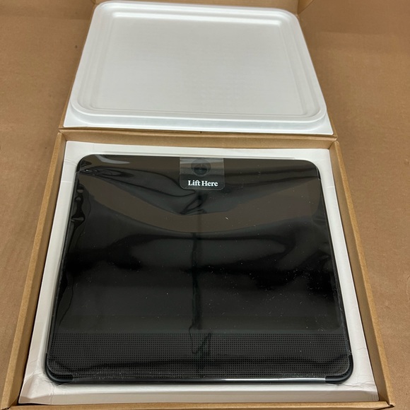 NEW Portal from Facebook [Gen 1]. Smart, Hands-Free Video Calling with Alexa - Picture 4 of 7